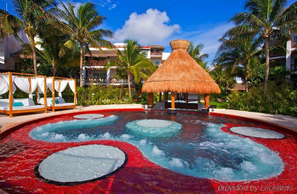 Desire Riviera Maya Pearl Resort